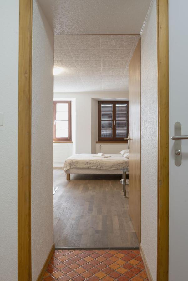Hotel Du Cheval-Blanc La Chaux De Fonds Bagian luar foto